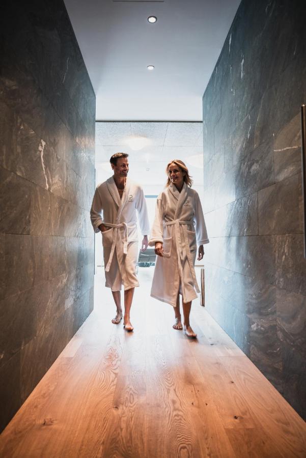 Almgut - Mountain Wellness Hotel Sankt Margarethen im Lungau Ngoại thất bức ảnh