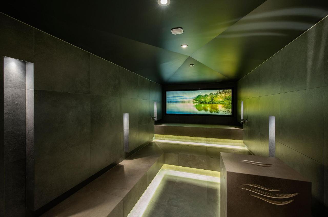 Almgut - Mountain Wellness Hotel Sankt Margarethen im Lungau Ngoại thất bức ảnh