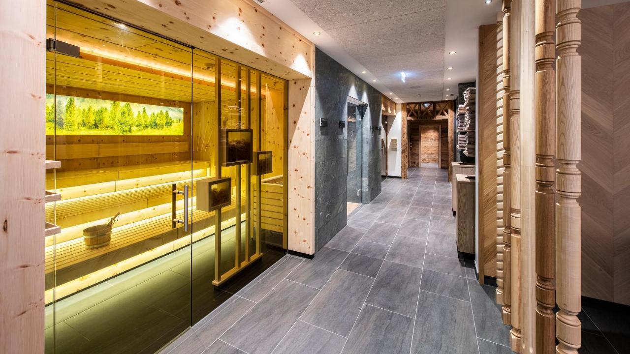Almgut - Mountain Wellness Hotel Sankt Margarethen im Lungau Ngoại thất bức ảnh